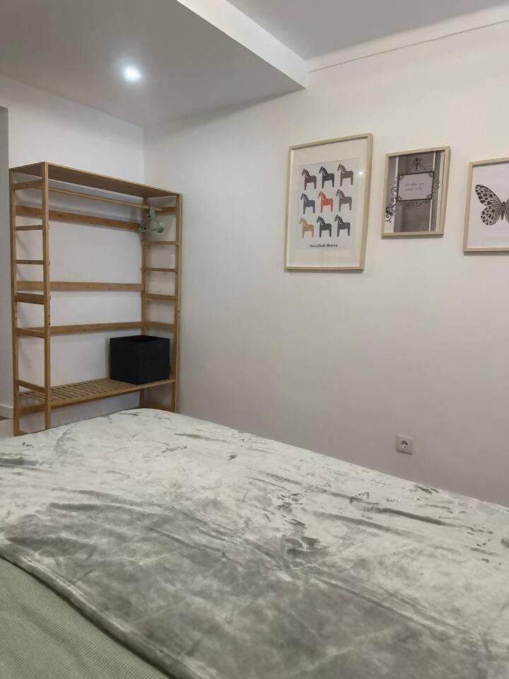 Stylish Renovated Apartment In Chiado Lisboa Eksteriør billede