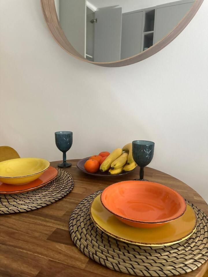 Stylish Renovated Apartment In Chiado Lisboa Eksteriør billede